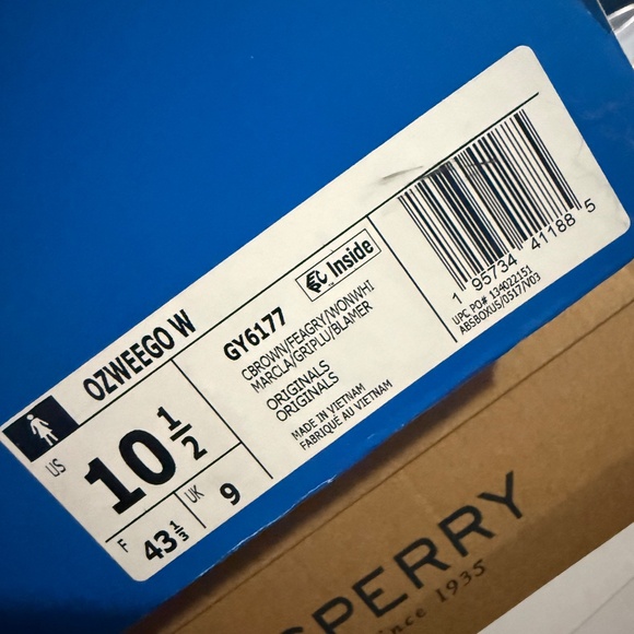 Ozweego women’s sneakers size 10.5 - Picture 3 of 3